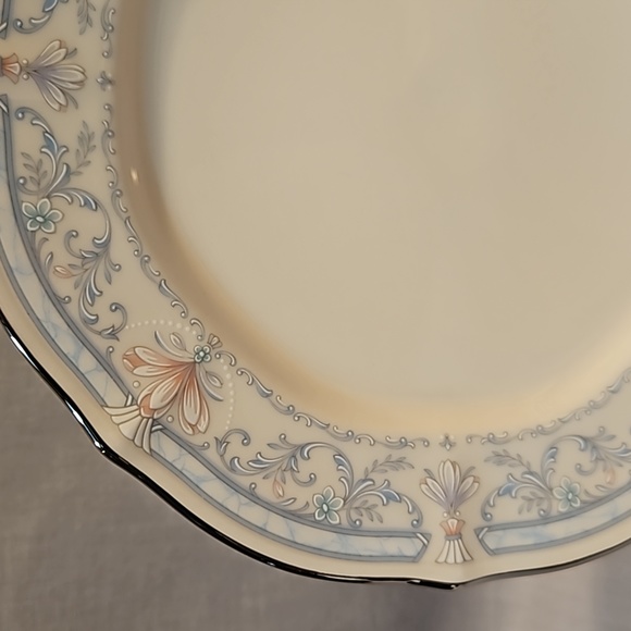 New Noritake Crown Flower 7324 Bread & Butter Plate Ivory China - Picture 2 of 7